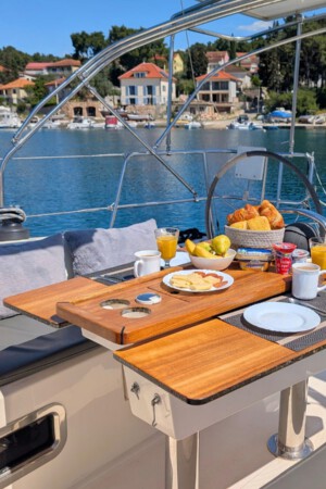 Segeltörns am Mittelmeer - Frühstück
